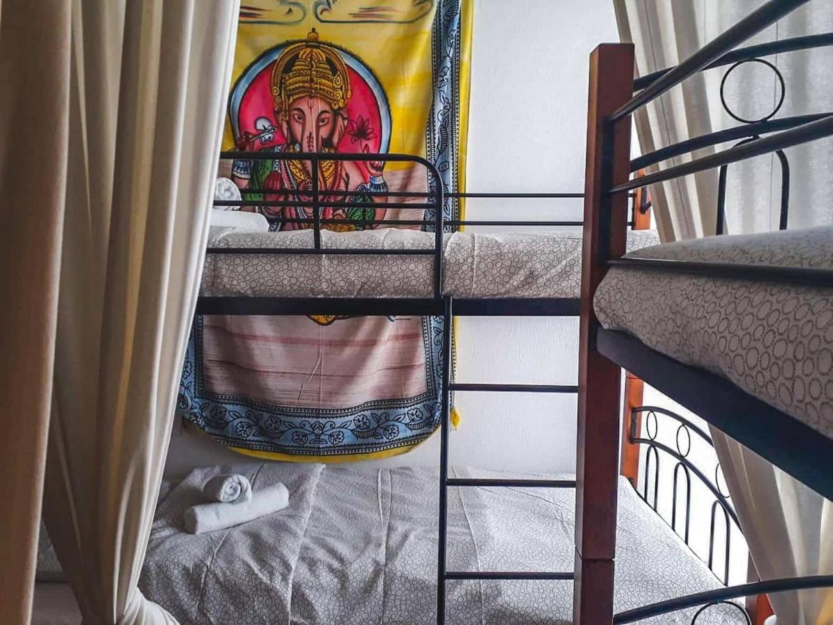 Urban Yoga House Hostel & Retreat Janina Zewnętrze zdjęcie