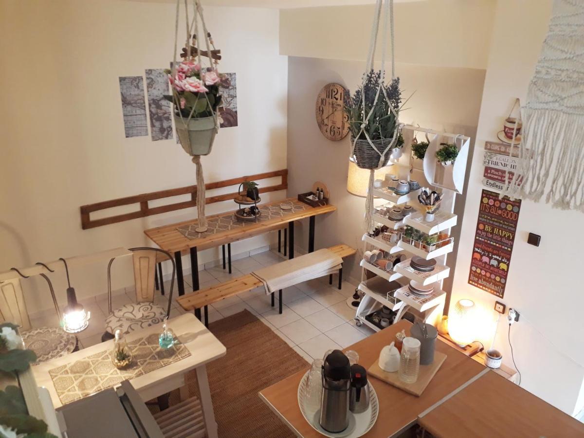Urban Yoga House Hostel & Retreat Janina Zewnętrze zdjęcie
